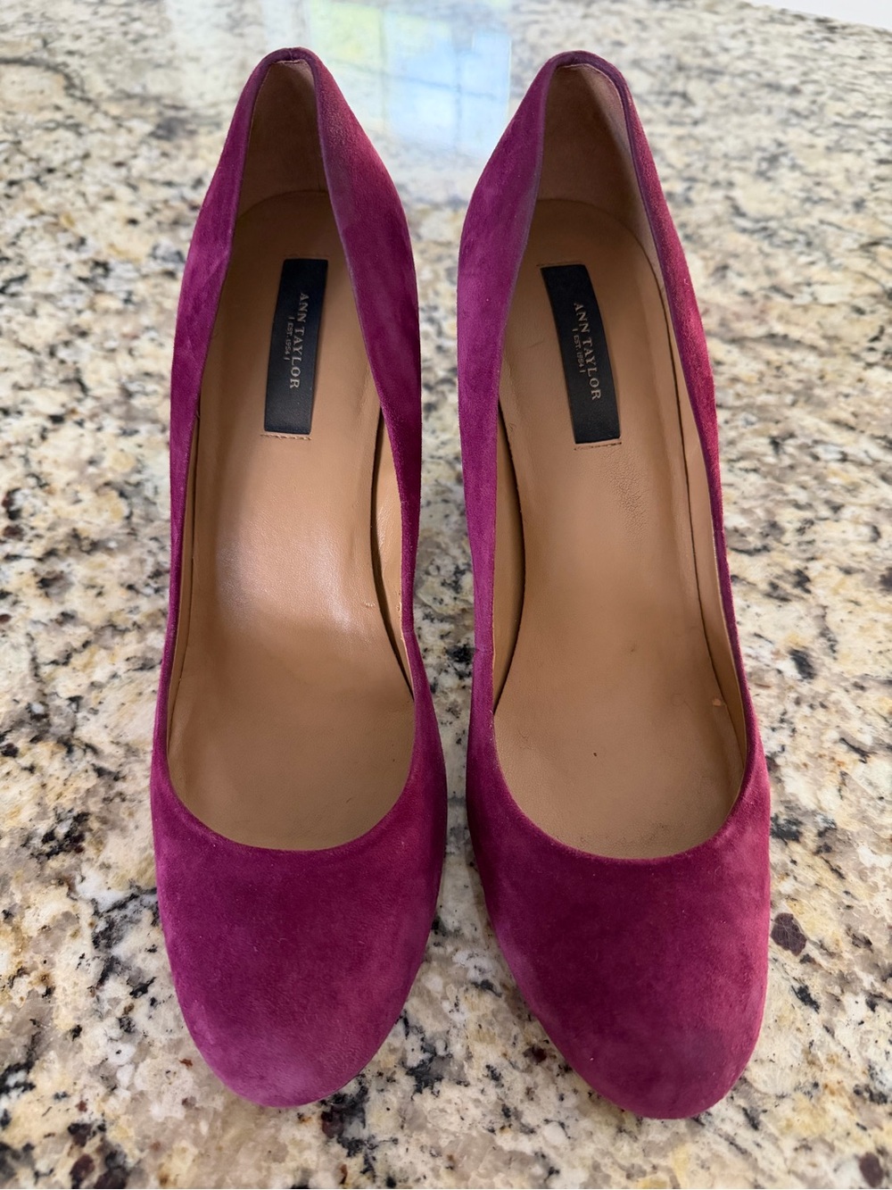 Ann Taylor Suede Pumps in Berry Plum